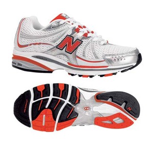 new balance（ニューバランス） PERFORMANCE TRAINING 女性用 D／22.0cm ST（ホワイト／オレンジ）