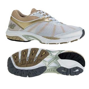 new balance（ニューバランス） PERFORMANCE TRAINING 女性用 D／25.0cm WG（ホワイト／ゴールド）