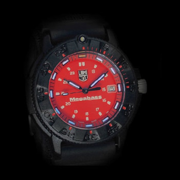マラソン限定!ポイント5倍 LUMINOX MEGABASS EDITION RossoCorsa