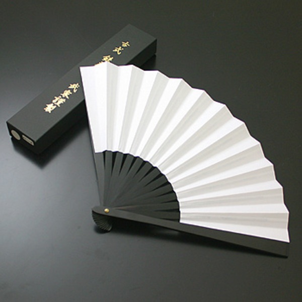 関兼常 鉄扇 白 AC-112 その他便利小物