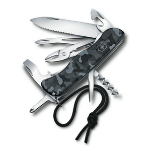 【送料無料】VICTORINOX(ビクトリノックス) 【国内正規品】スキッパー ネイビーカモフラージュ 0.8593.W942