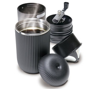 AEghA}iOUTDOOR MANj |[^uR[q[[J[