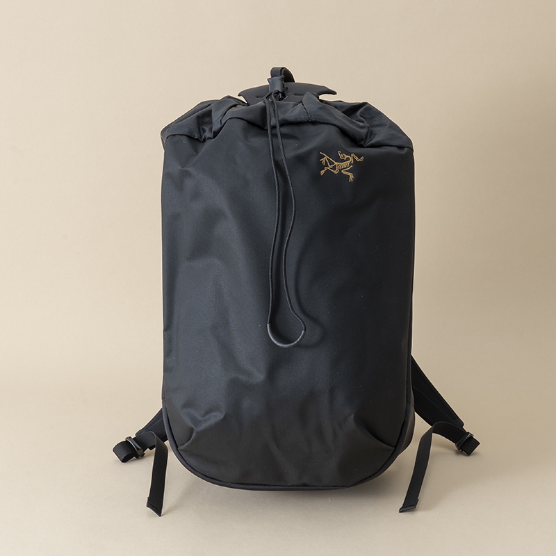 【送料無料】ARC'TERYX ARRO 20 BUCKETBAG 20L 黒