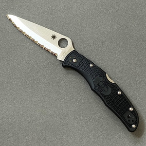 【送料無料】Spyderco(スパイダルコ) エンデューラ4 VG-10 ブラック 波刃 ブラック C10SBK