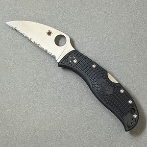 【送料無料】Spyderco(スパイダルコ) ロックジャンパー ブラック 波刃 ブラック C254SBK