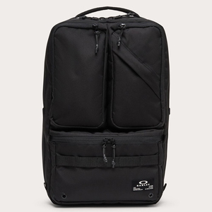 【送料無料】OAKLEY(オークリー) ESSENTIAL BACKPACK M 8.0 22L BLACKOUT FOS901737 【送料無料】OAKLEY(オークリー) ESSENTIAL BACKPACK M 8.0 22L BLACKOUT FOS901737