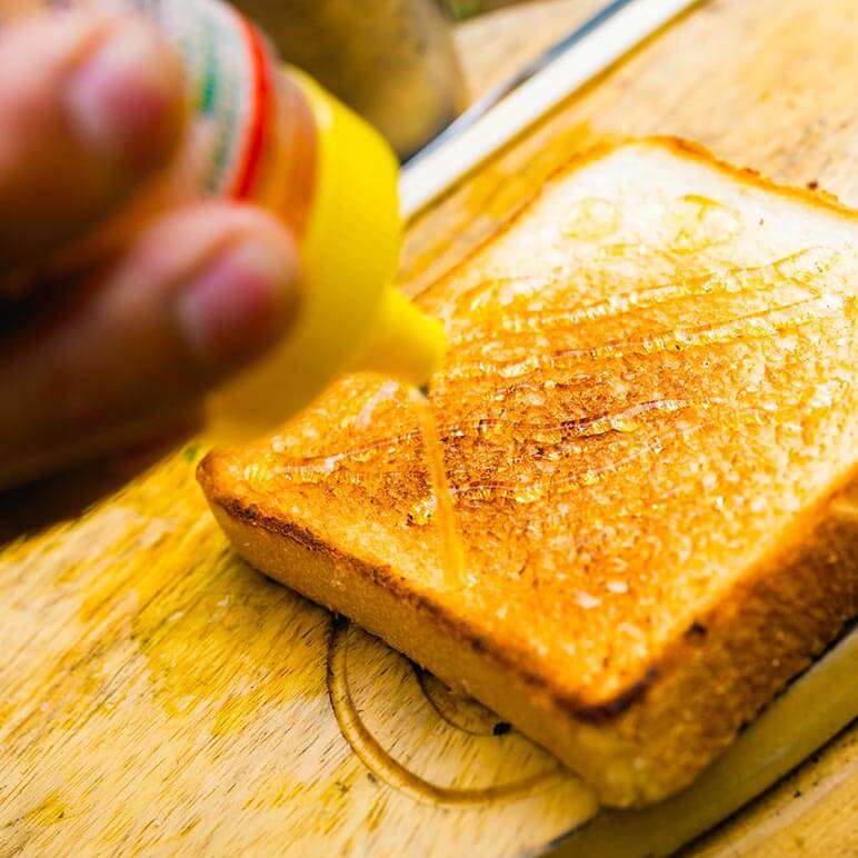 OZpig(オージーピッグ) ～ ホットサンドメーカー要らず！暖を取りながら朝食を♪