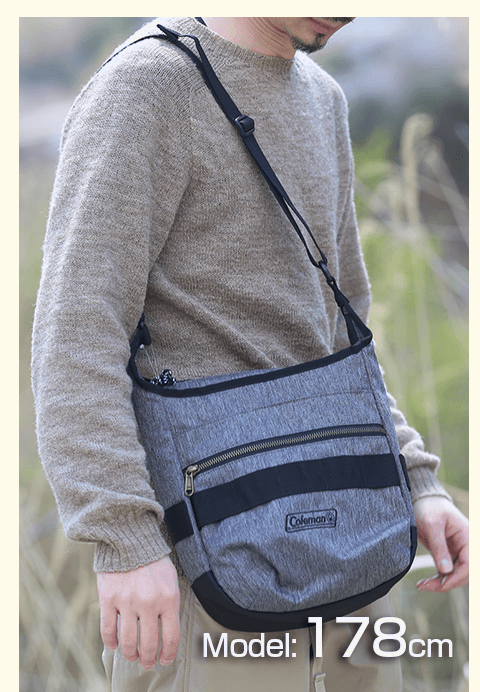 ウォーカーショルダー6の着画ショルダー右