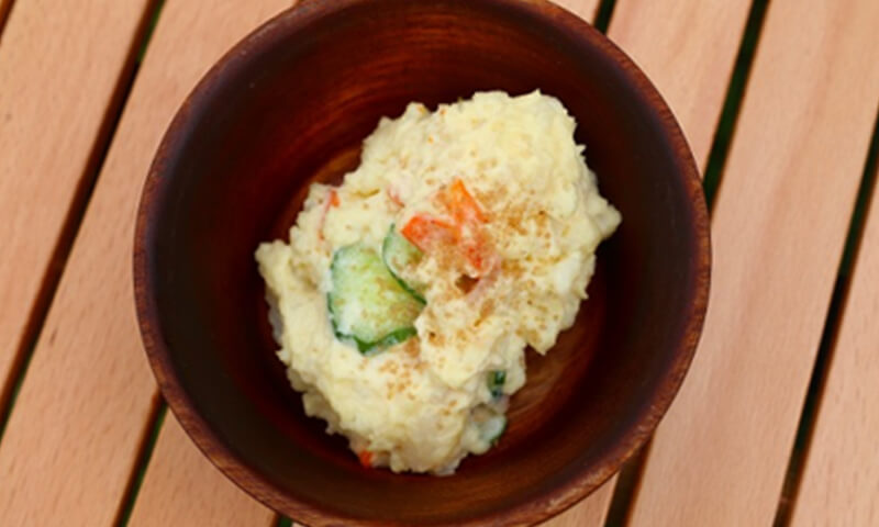 「薫る 燻製醤油」「薫る 燻製塩」