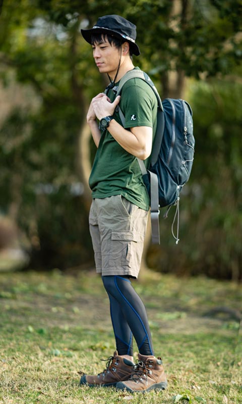 【 OUTDOOR STYLE 】着用：ダークグリーン（Lサイズ）
