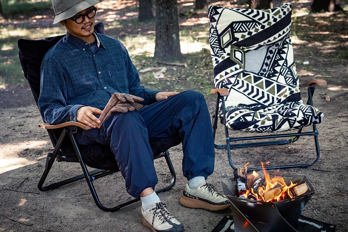 燃え広がりにくい難燃素材を使用