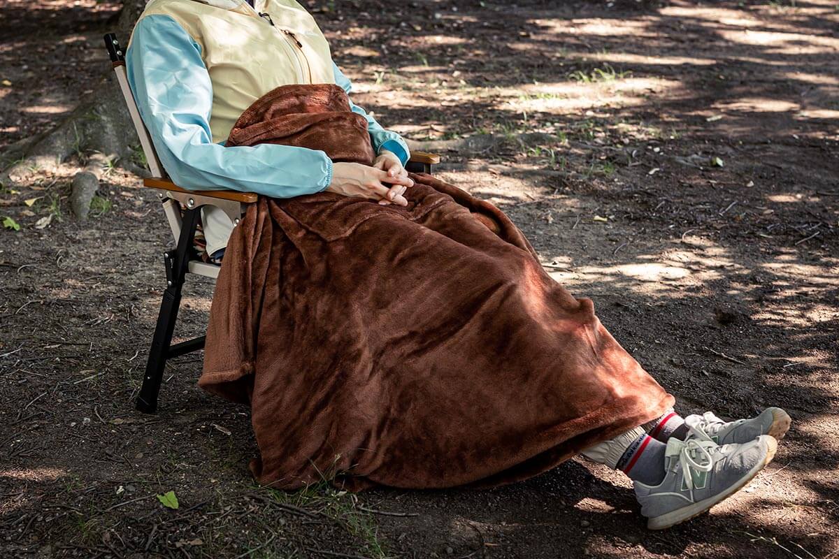 別売の「難燃ブランケット」と一緒に使って暖かさUP