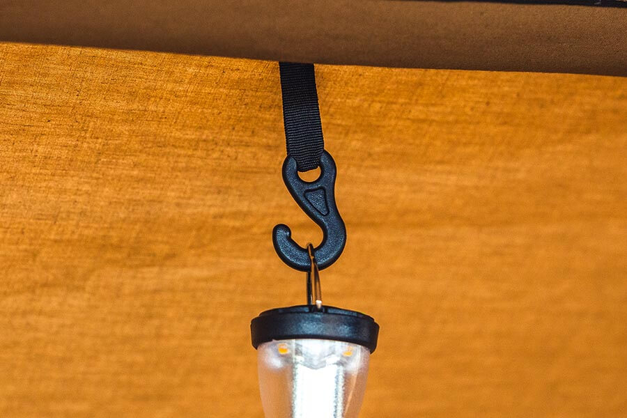 機能や装備品をチェック