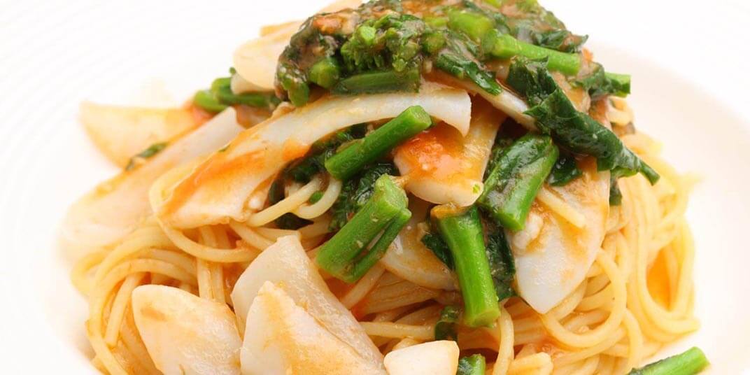 釣ったイカでイタリア料理！菜の花とトマトのスパゲッティーニを作ってみよう！